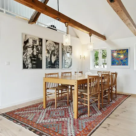 Renovated Estate With Private