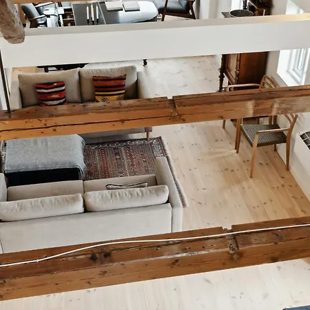 Renovated Estate With Private *