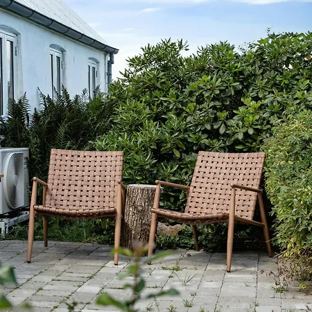 Renovated Estate With Private *