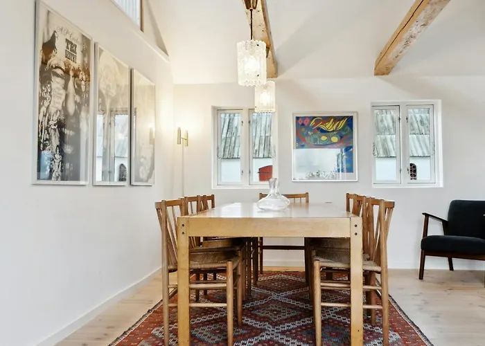 Renovated Estate With Private Semesterbostad