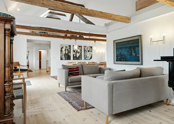 Hébergement de vacances Renovated Estate With Private Roslev