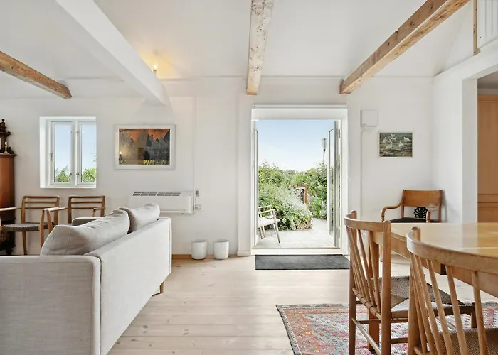 Renovated Estate With Private Semesterbostad *