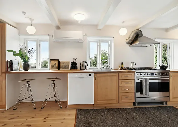 Hébergement de vacances Renovated Estate With Private *