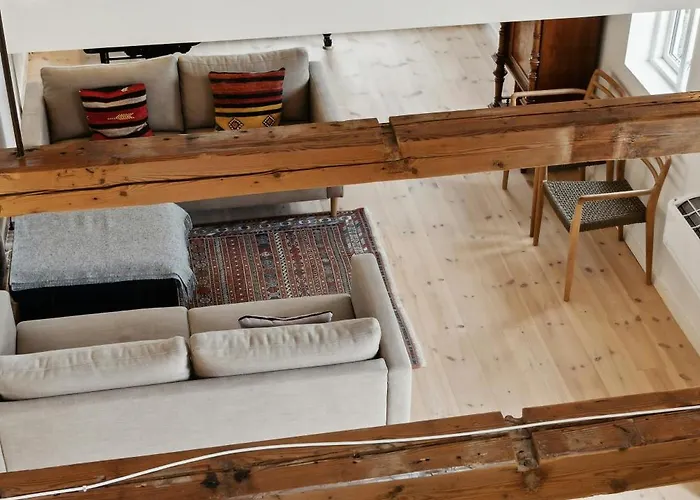 Renovated Estate With Private *