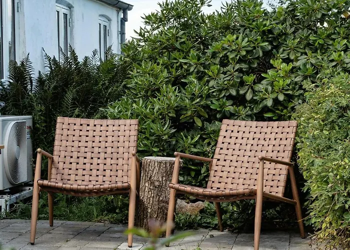 Renovated Estate With Private *